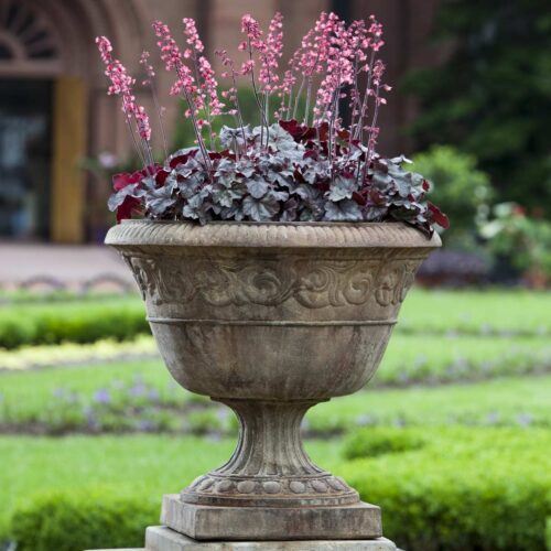 Smithsonian Foliated Scroll Urn (cast Stone In Pietra Nuova Finish)